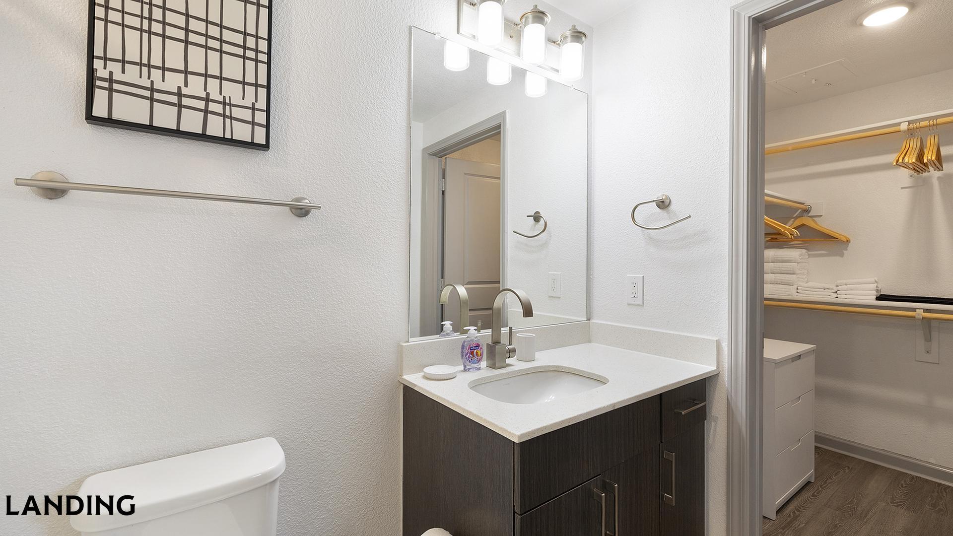 Building Photo - 1001 S Center St