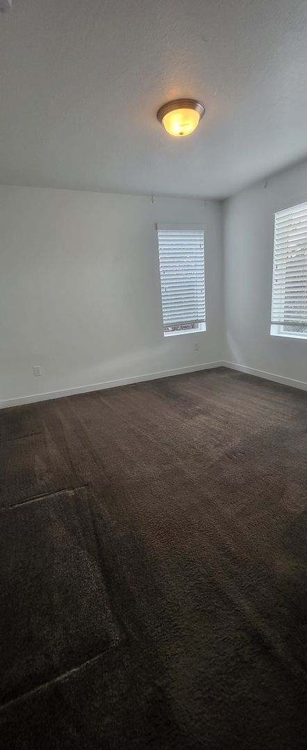 Building Photo - 5332 Silver Clover Ln