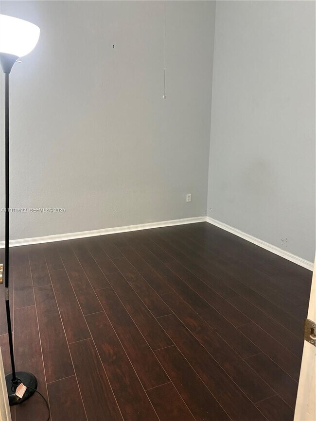 Building Photo - 5807 Hampton Hills Blvd