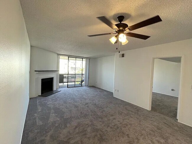 Building Photo - 3098 Rue D’Orleans
