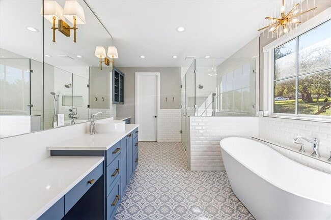 Building Photo - 5000 Creek Meadow