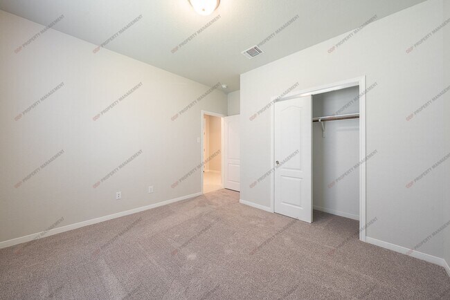 Building Photo - 1458 Shadow Hl Ln