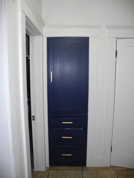 Original linen closet - 1934 Henderson Ave