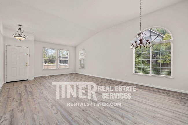 Building Photo - 51 Tulip Tree Cir