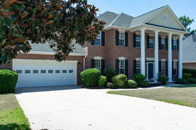 Building Photo - 724 Avrett Cir