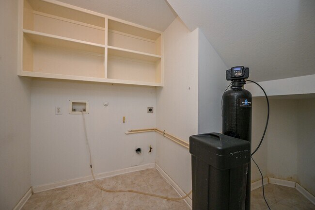 Building Photo - 12915 Fern Mill Ct