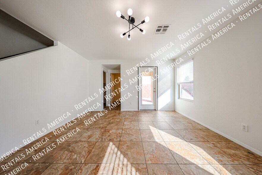 Building Photo - 6175 S Sharon Ct