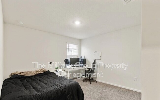 Building Photo - 15661 Strawberry Roan Ct