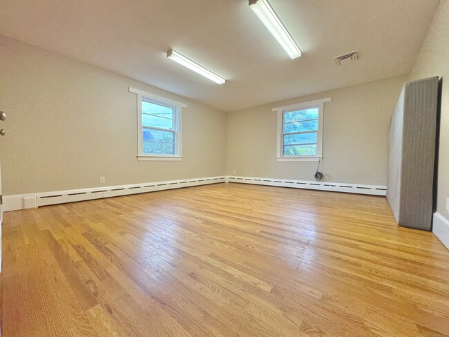 Building Photo - 160 Wolcott St
