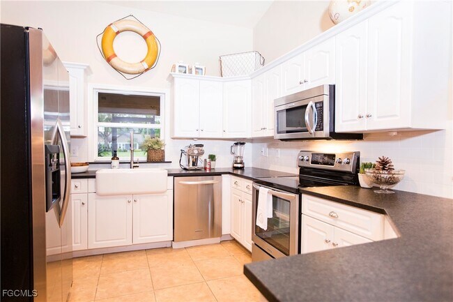 Building Photo - 22631 Island Lakes Dr