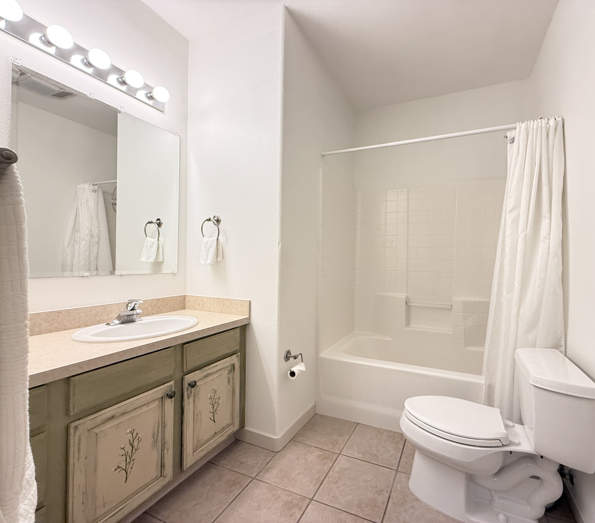 Building Photo - 1325 S Hwy 89