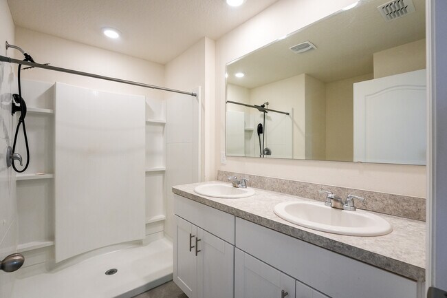 Building Photo - 1804 Katz Crossing Dr