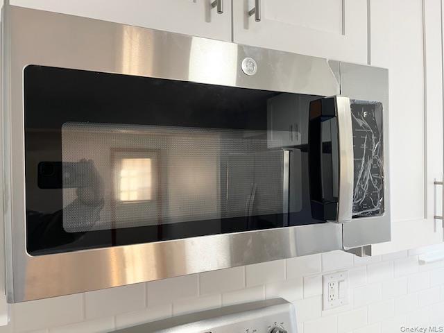 Building Photo - 862 Sunrise Hwy