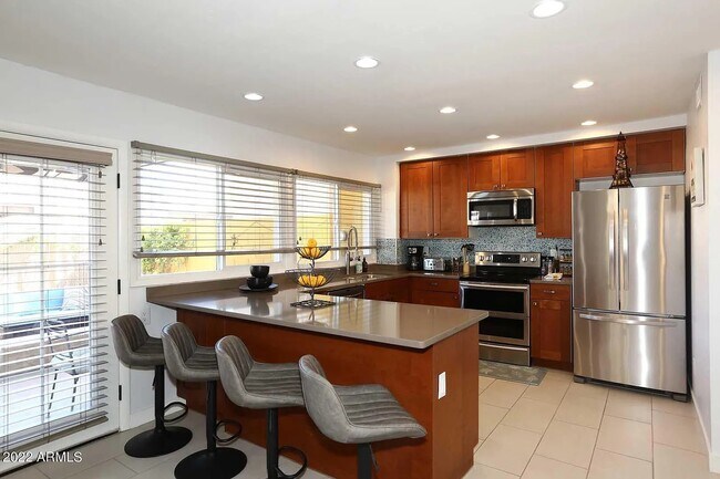 Building Photo - 8237 E Orange Blossom Ln