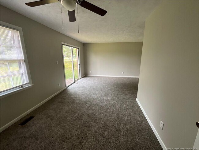 Building Photo - 1365 Greenock Ave