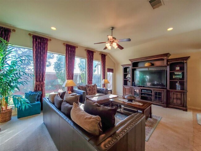 Building Photo - 2815 Everhart Terrace Dr
