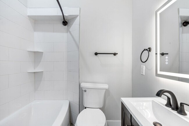 Building Photo - Beautifully Renovated 3 Bed/3.5 Bath Home in the Heart of Lawrenceville -  Available July!