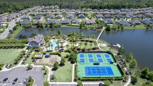 Building Photo - 168 Bronson Pkwy