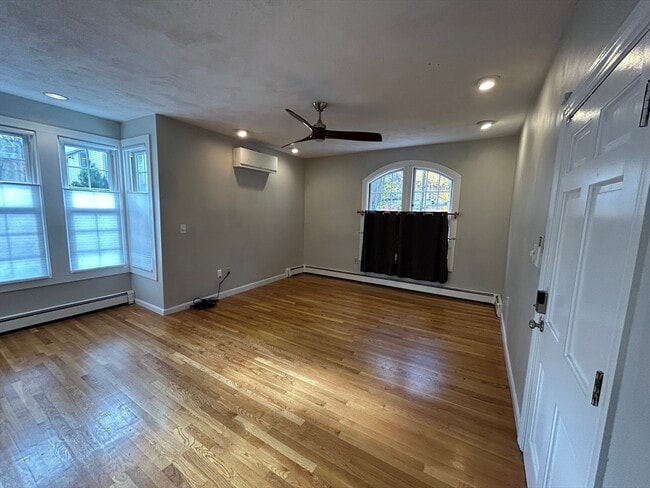 Building Photo - 120 Highland St