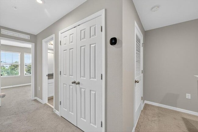 Building Photo - 9415 Randal Park Blvd