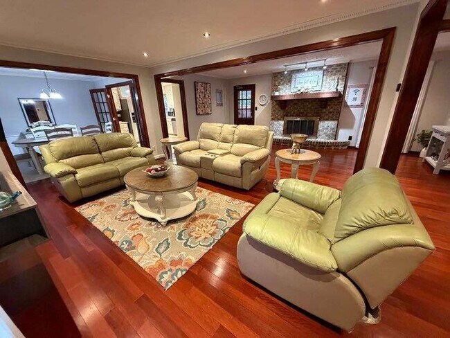 Building Photo - 1732 Eldonlas Ct