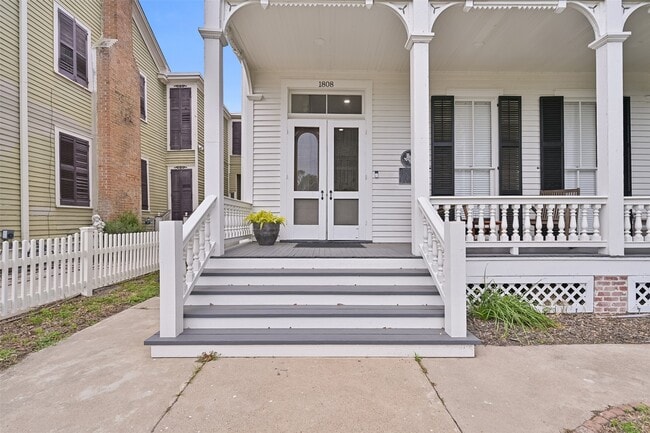 Building Photo - 1808 Avenue K