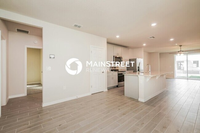 Building Photo - 3 Bedroom Pet-Friendly Home in St. Cloud, FL with Main Street Renewal