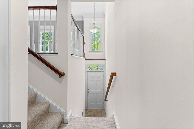 Building Photo - 1627 Whitehall Dr