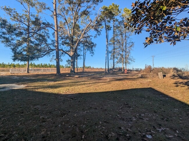 Building Photo - 7574 US-1