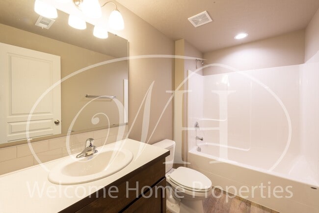 Building Photo - Beautiful Newer Home in New Neighborhood