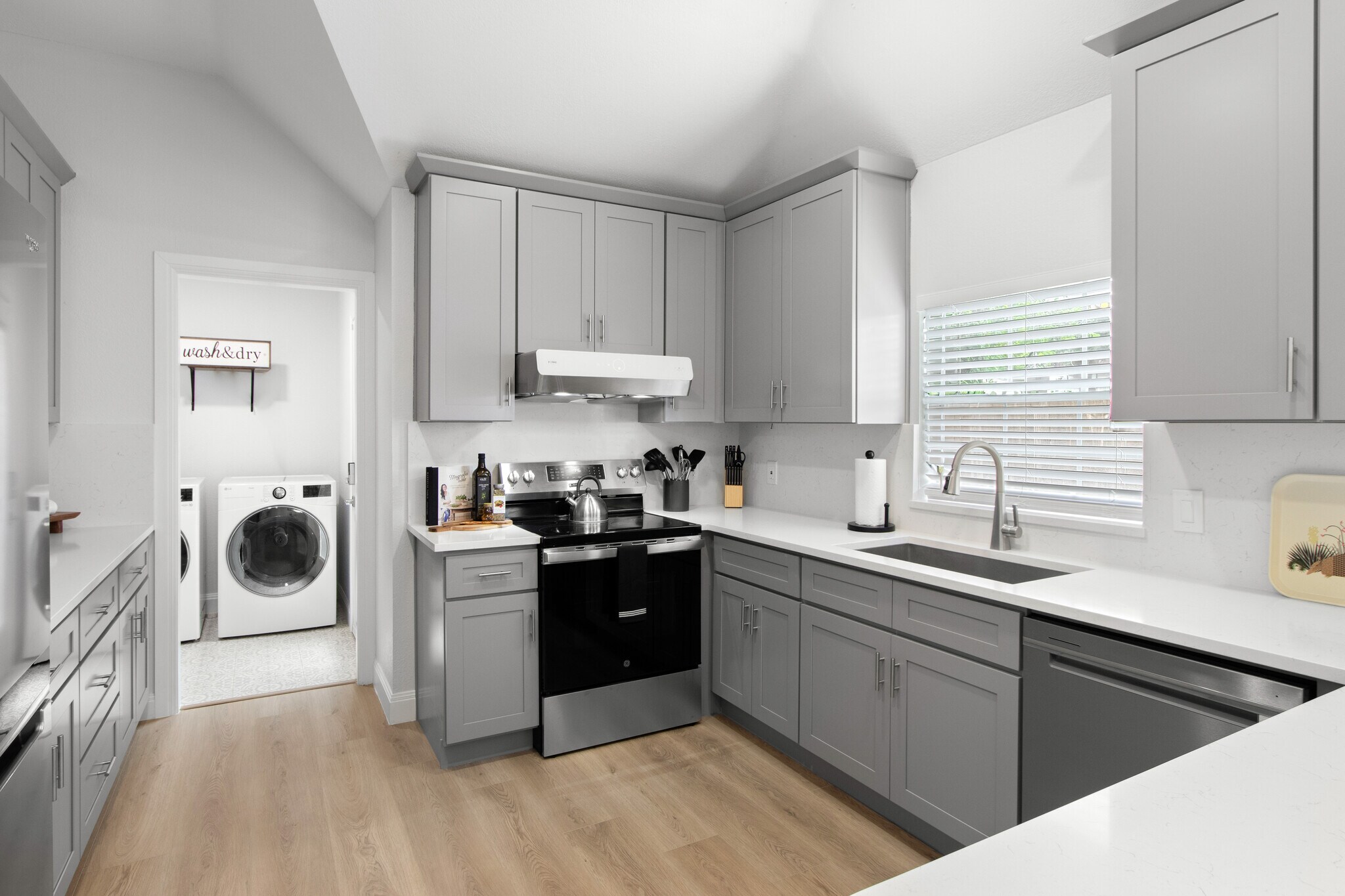Building Photo - 9724 Preston Vineyard Dr