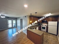 Building Photo - “Ballwin Beauty! Updated 2BR Condo with Bi...