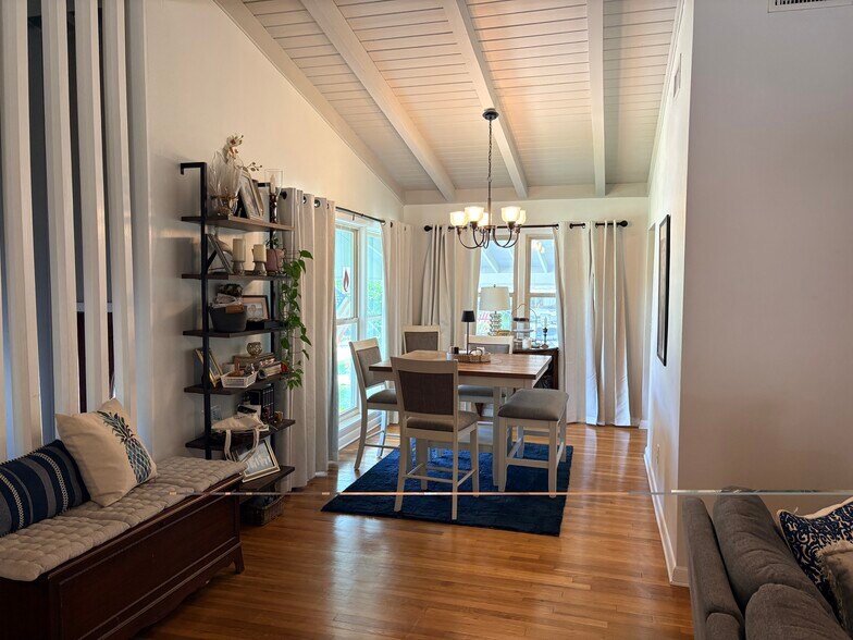 Building Photo - 3815 Gerhardt Dr