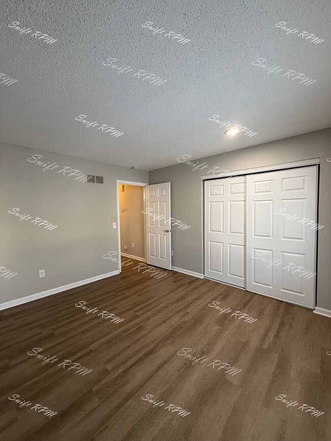 Building Photo - 8955 Hauser