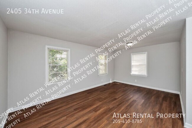 Building Photo - 2405 34th Ave