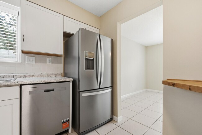 Building Photo - 644 Caribbean Way