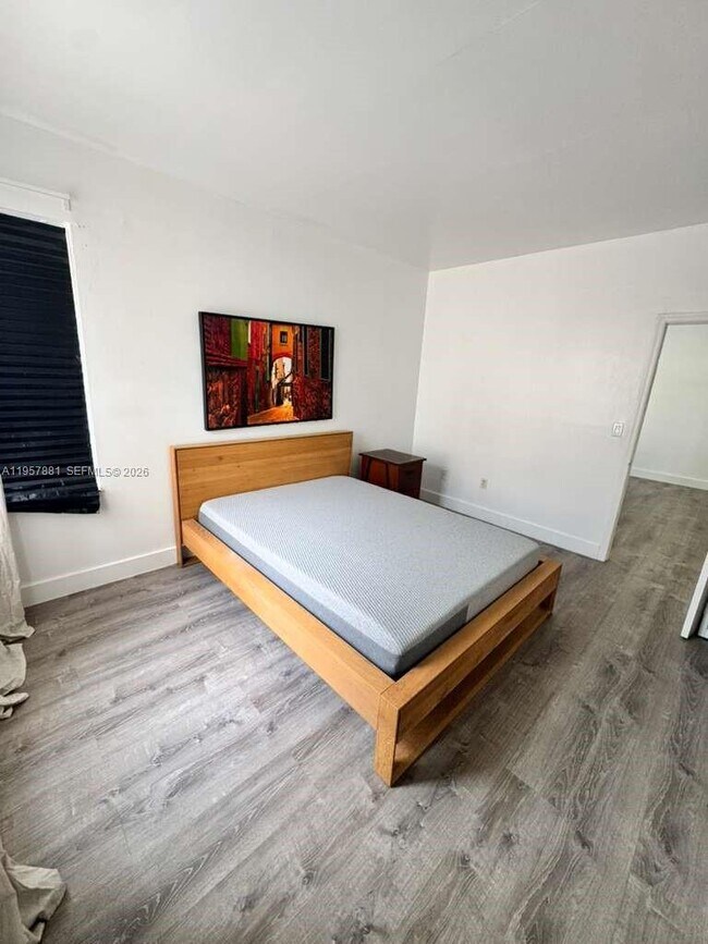 Building Photo - 1051 Meridian Ave