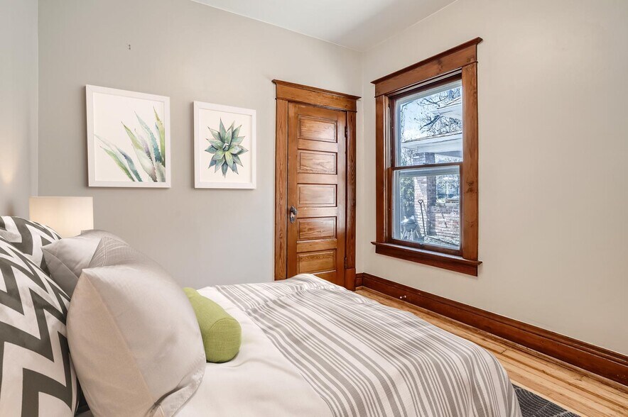 Building Photo - Charming Highland home near shops at Tennyson