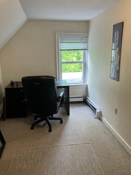 Building Photo - 33 Gorham St