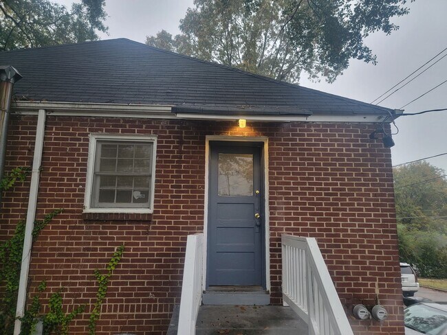 Building Photo - 1364 Carnegie Ave