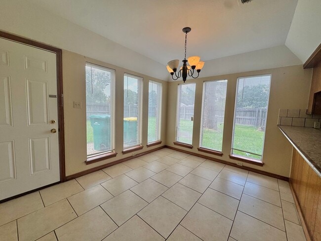 Building Photo - FER25