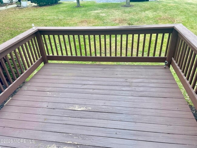 Building Photo - 44 Racquet Rd