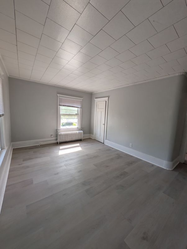 Building Photo - 1097 Dewey Ave