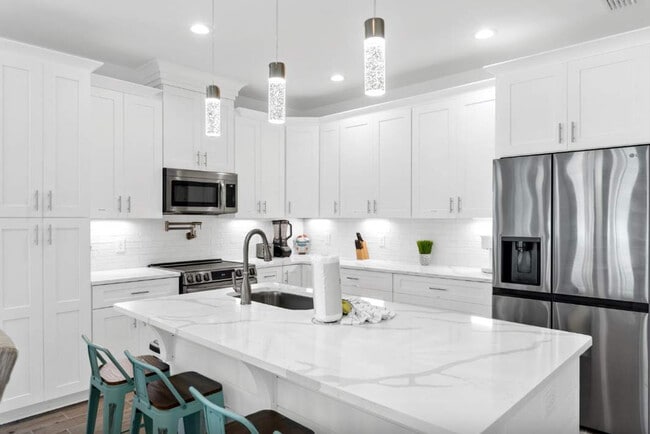 Building Photo - 508 Lyndell Ln