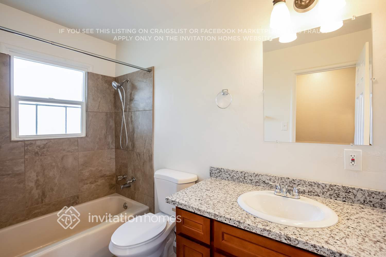Building Photo - 548 B St