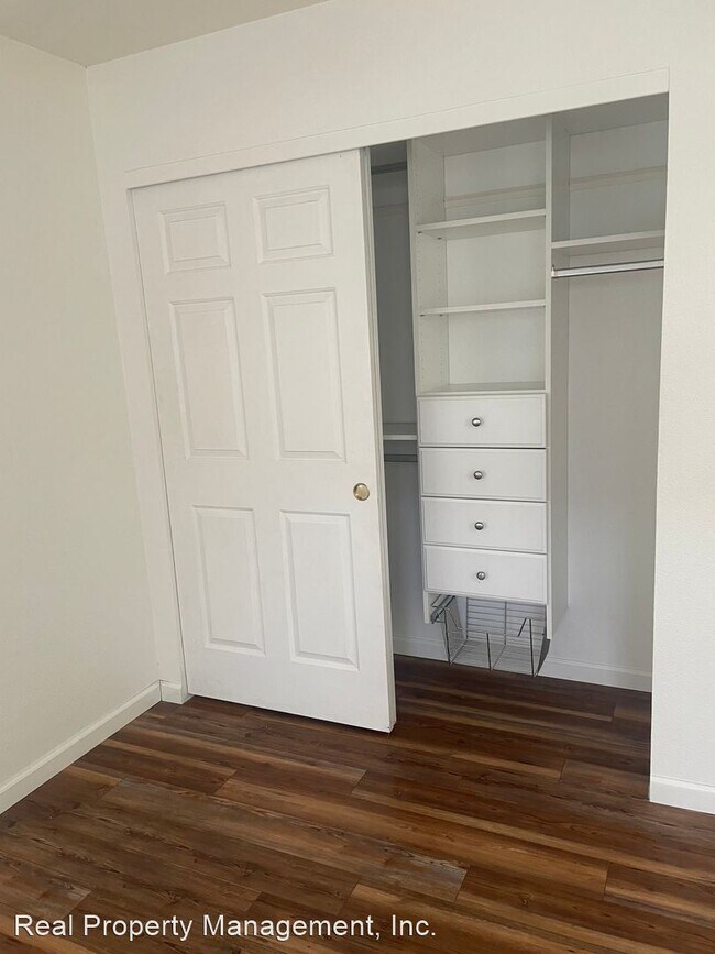Building Photo - 4 br, 3 bath House - 525 Chancellor Blvd