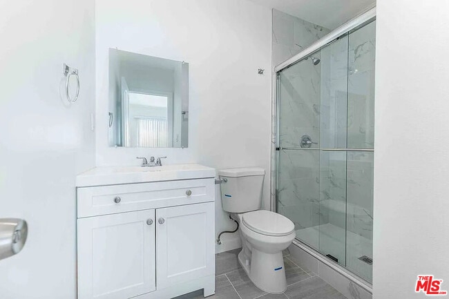 Building Photo - 2101 Burnside Ave