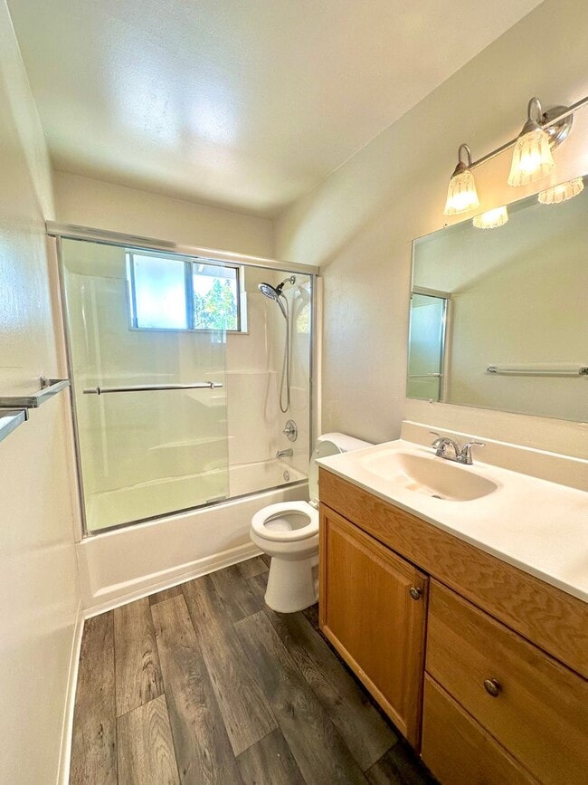 Building Photo - COMING SOON! $2790 - GORGEOUS 2 BEDROOM TOWNHOUSE IN PARKMONT AREA OF CENTRAL FREMONT