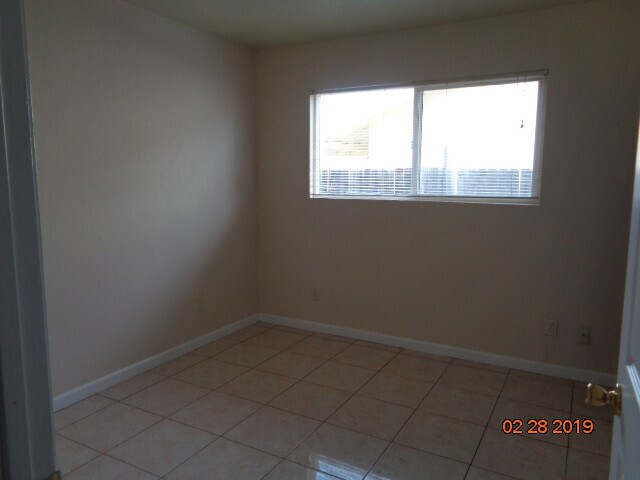 Building Photo - 355 Spindrift Way