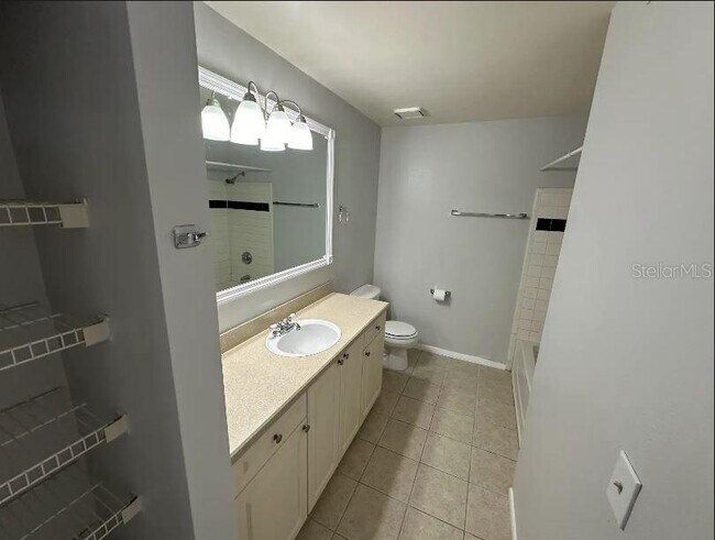 Building Photo - 1222 Bermuda Lakes Ln